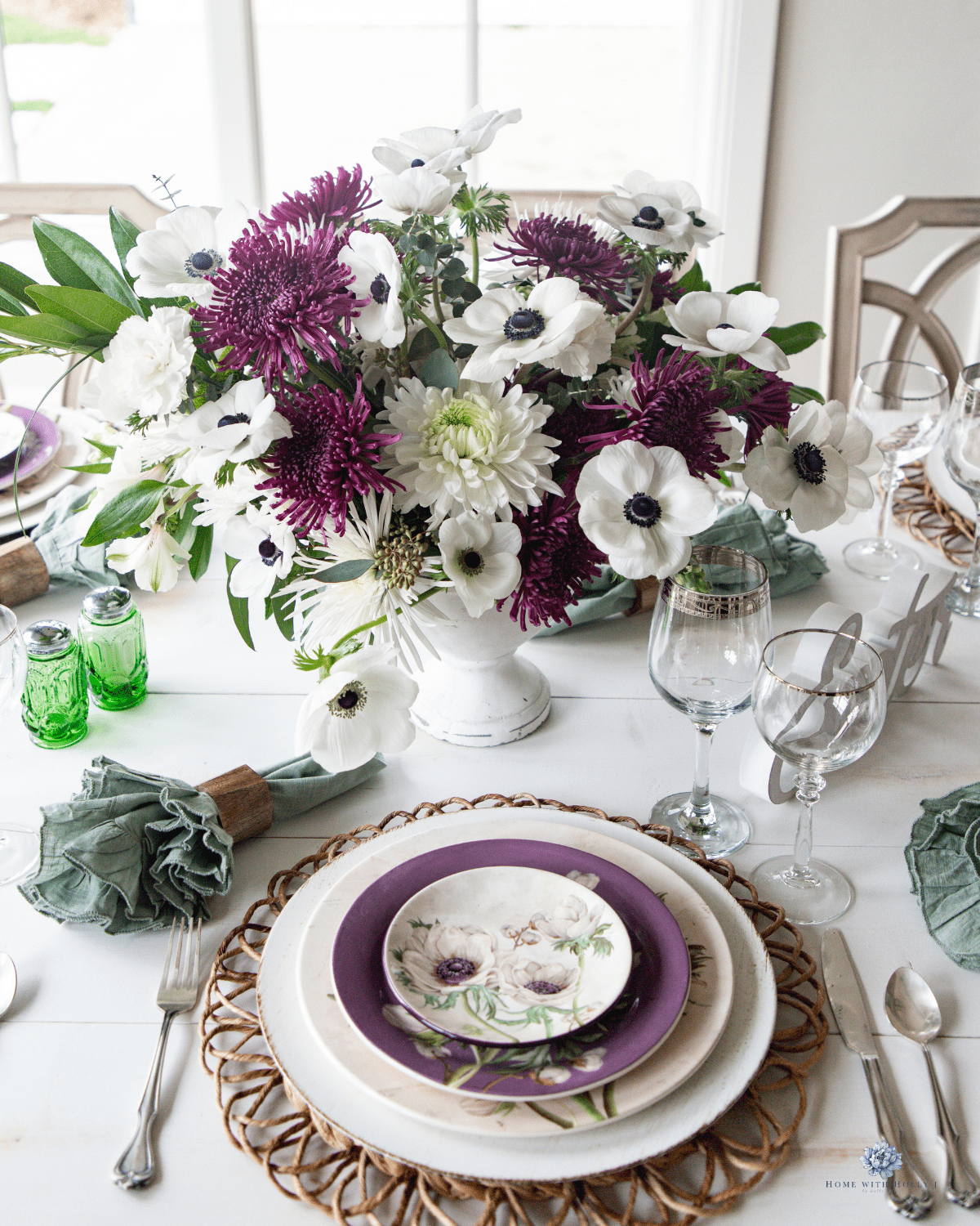 Create a stunning purple and white summer tablescape with anemone flowers. Get all my best tips here.