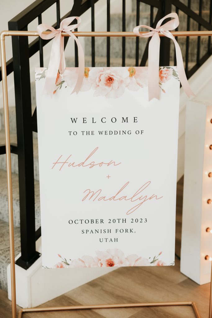 welcome to wedding sign