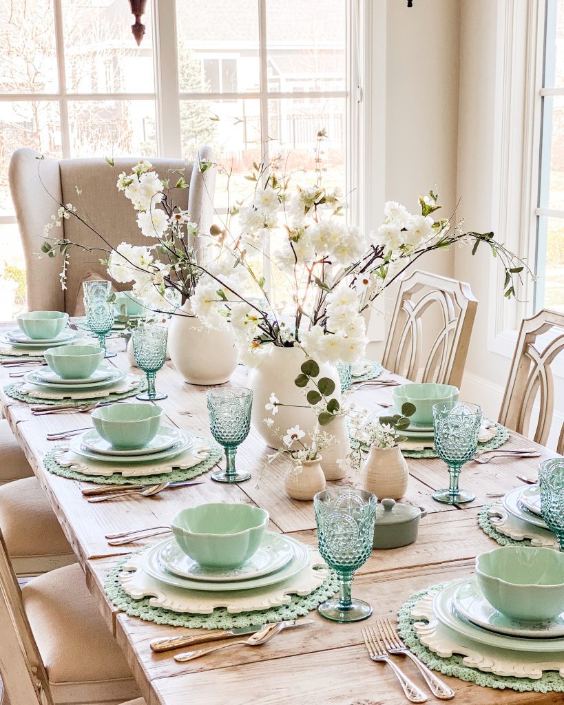 Mint Green and White Spring Tablescape. Find the perfect spring tablescape ideas to use this Easter and beyond for a beautiful presentation.