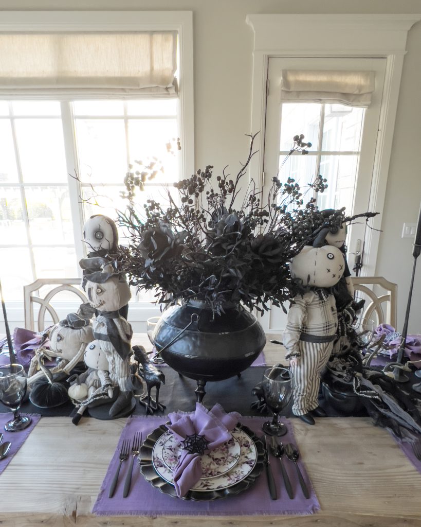 spooky centerpiece halloween table