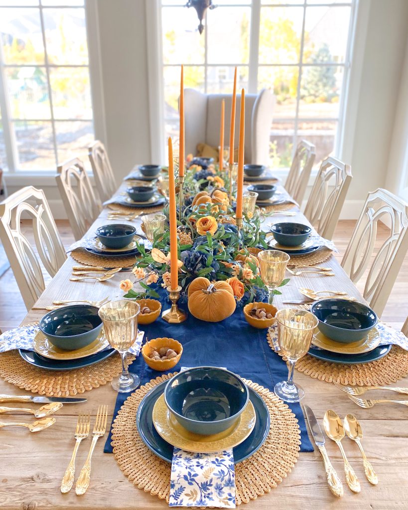 thanksgiving table