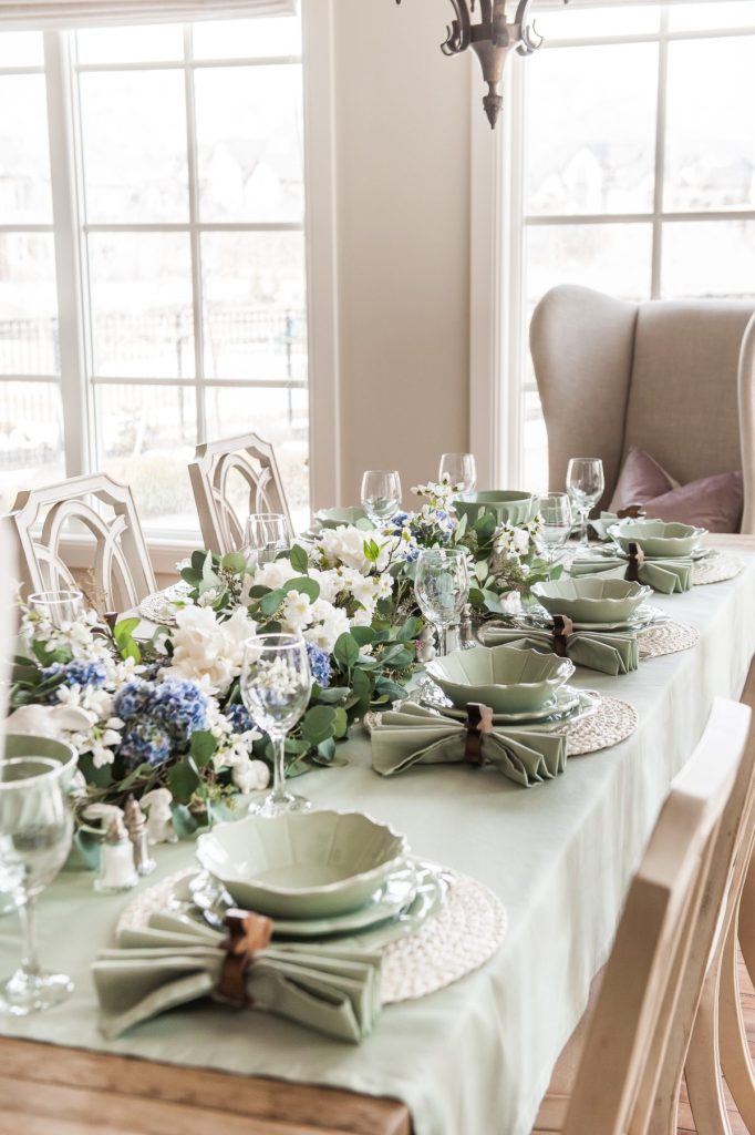 spring and easter tablesetting ideas in green and purple