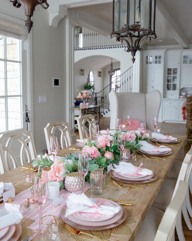 Valentines Day Tablescape | Pink And White Table Setting
